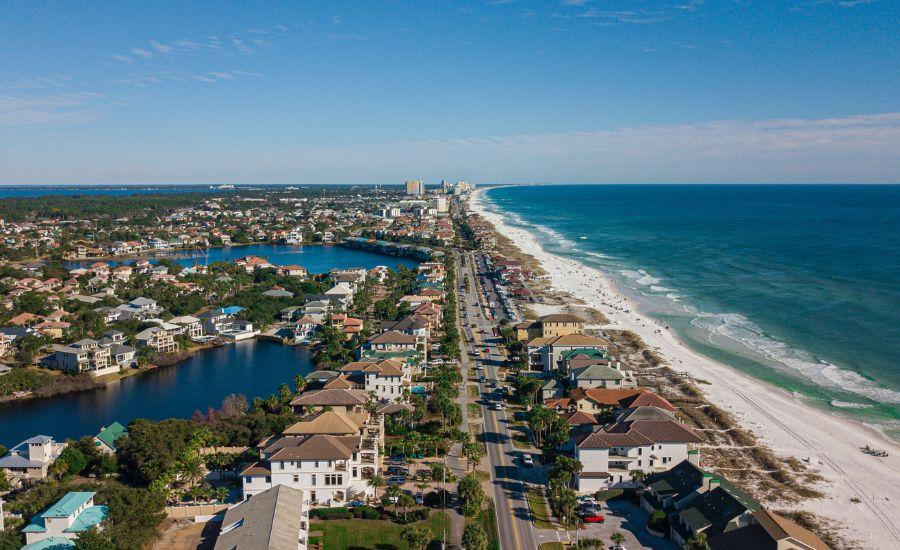 Naples or Bonita Springs: Which Florida Paradise is Right for You?